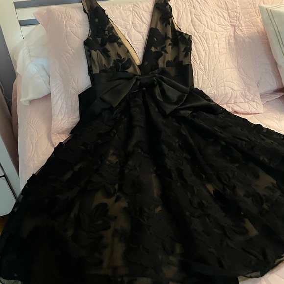 Dress - Picture 8 of 13